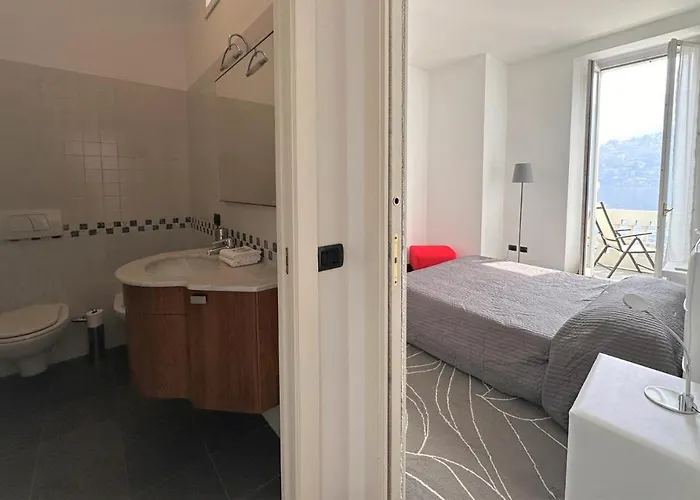 Larius Carate Urio *