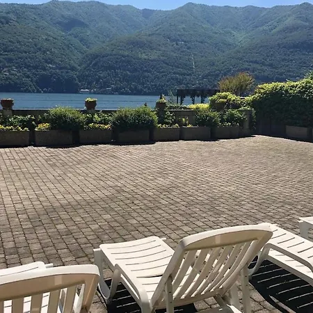 Larius Carate Urio Laglio